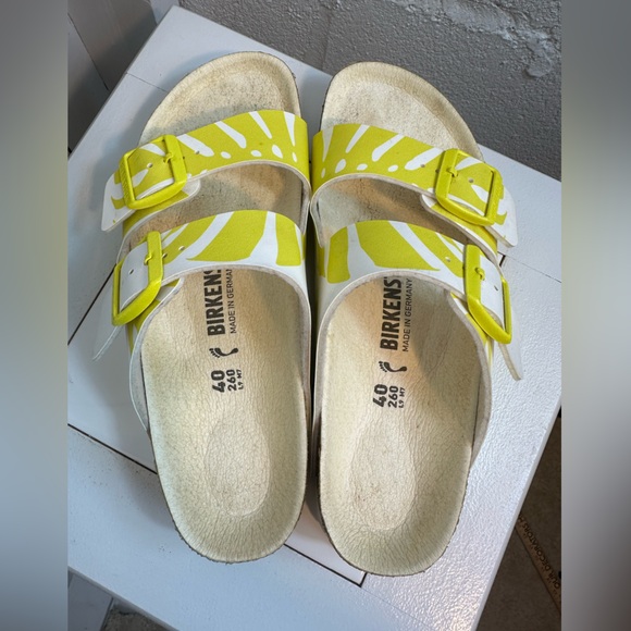 Birkenstocks Birko Flor White Yellow Rare Two Strap Printed Sandals Size 40 US 9 - Picture 7 of 11